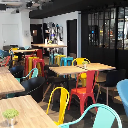 Ibis Styles Centre 3* Ντινάν